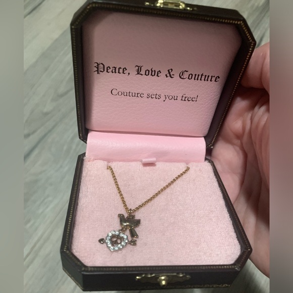 JUICY COUTURE Peace Rhinestone heart dove Necklace in Vintage clasp Box - Picture 7 of 7